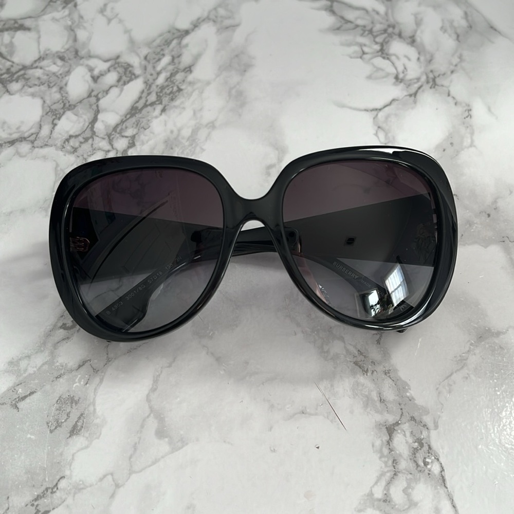 Burberry Sunglasses - Picture 2 of 10